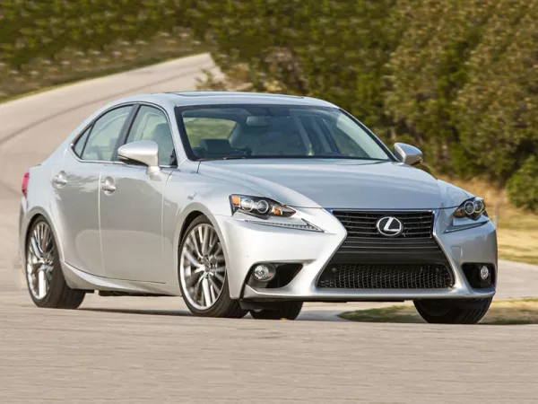 Dịch vụ thay Kính chắn gió xe Lexus IS 250 tận nơi